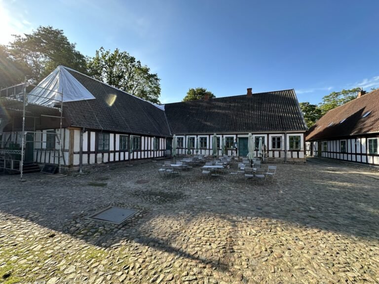 Gårdspladsen ved Børkop Vandmølle